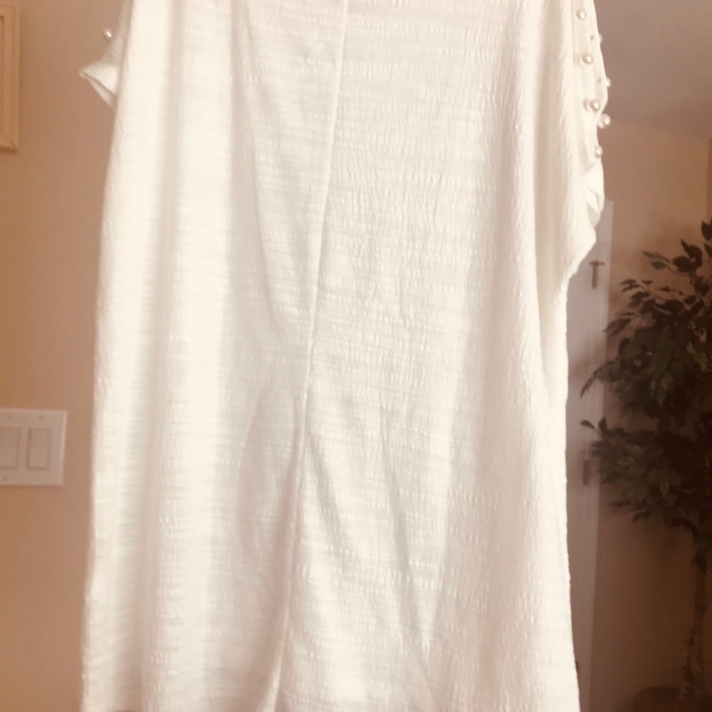 Ivory Blouse - Picture 3 of 4
